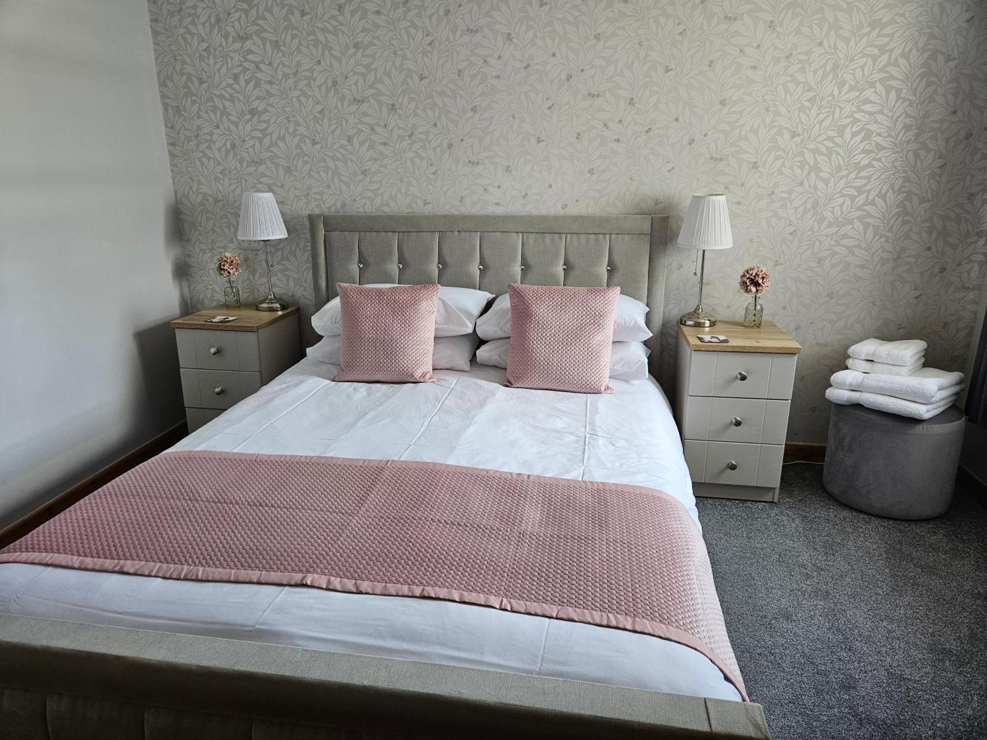 37 Farraline Court, City Centre Apartment Инвернесс Экстерьер фото